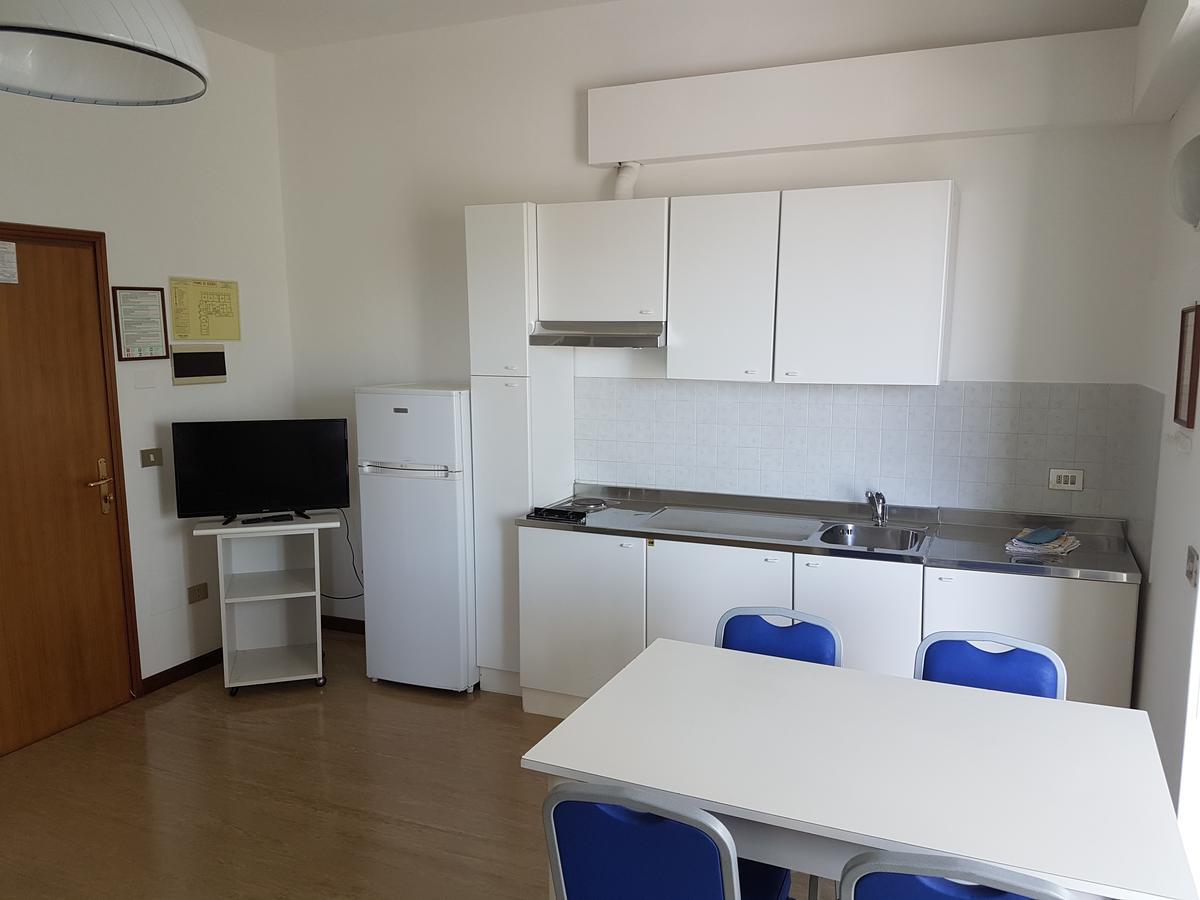 Hotel Residence Adriana 체제나티코 외부 사진